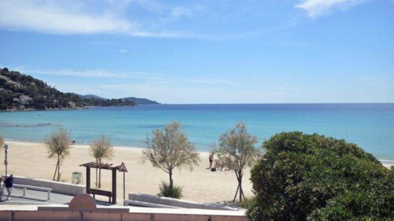 Hotel Les Flots Bleus Le Lavandou Dış mekan fotoğraf