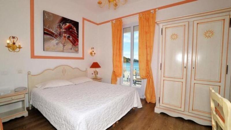 Hotel Les Flots Bleus Le Lavandou Dış mekan fotoğraf