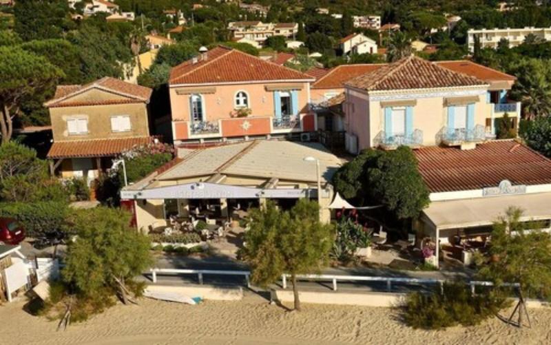 Hotel Les Flots Bleus Le Lavandou Dış mekan fotoğraf