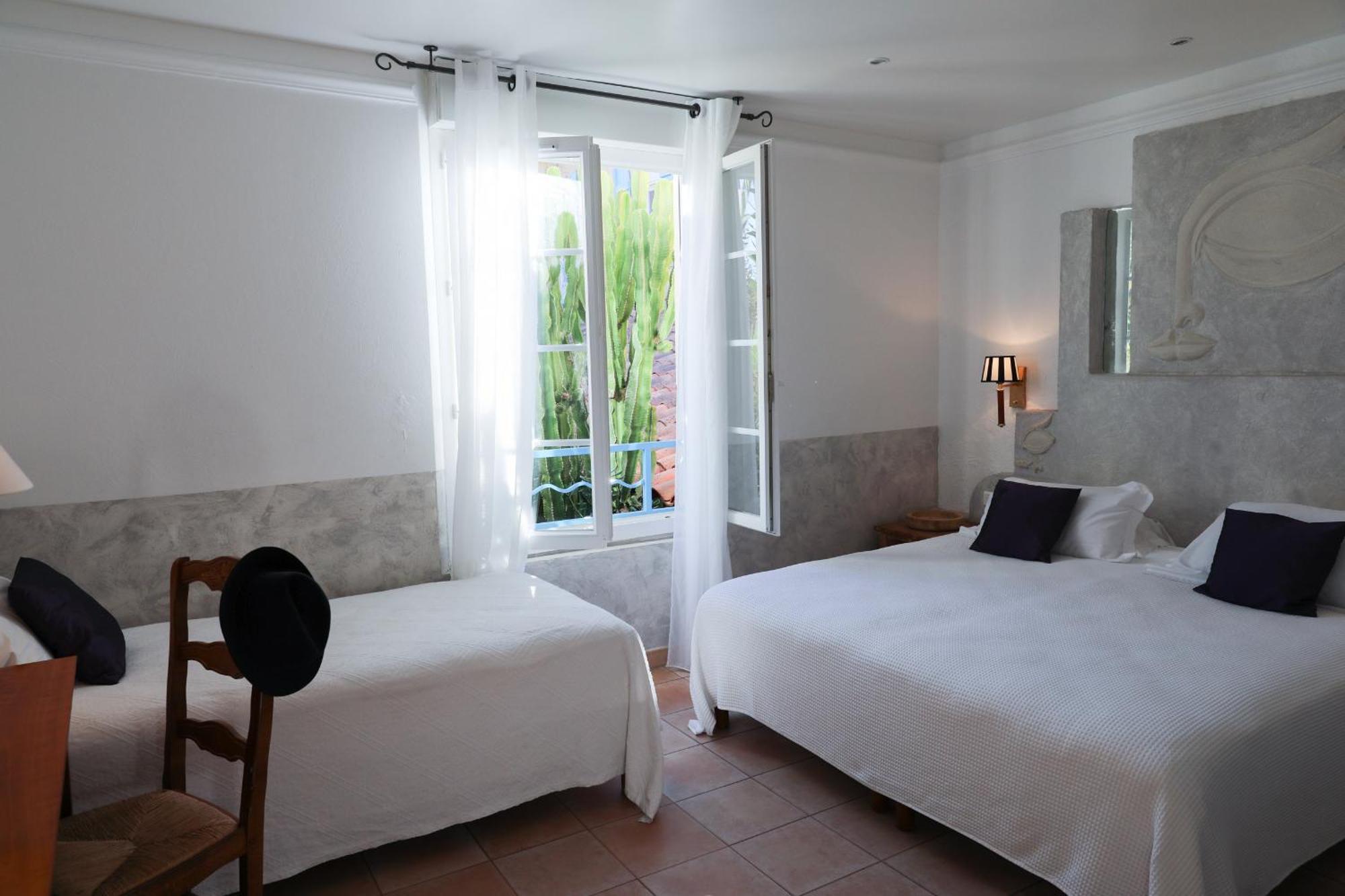 Hotel Les Flots Bleus Le Lavandou Dış mekan fotoğraf