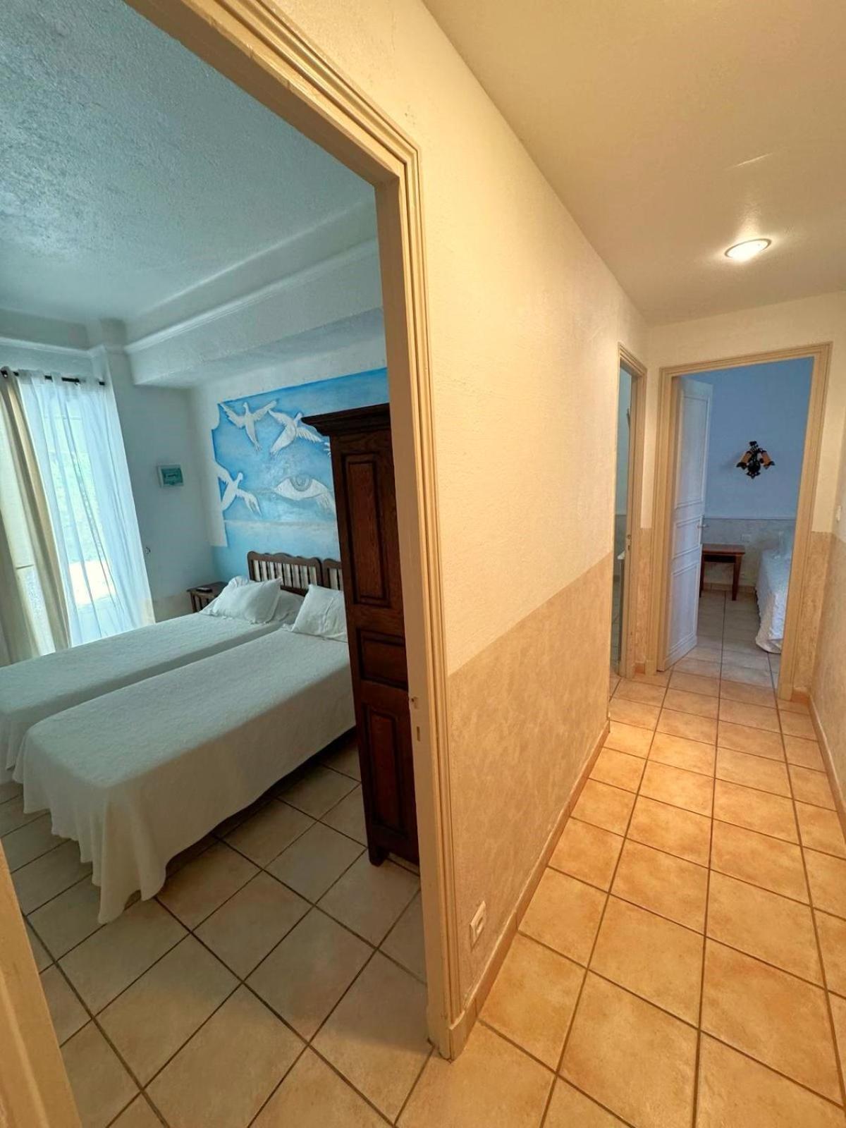 Hotel Les Flots Bleus Le Lavandou Dış mekan fotoğraf