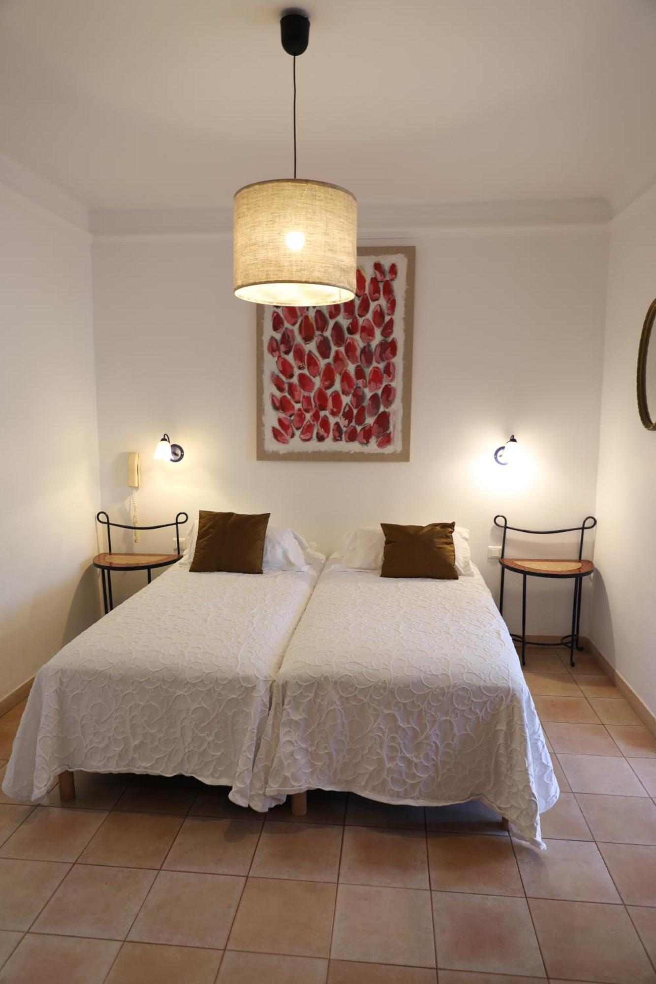 Hotel Les Flots Bleus Le Lavandou Dış mekan fotoğraf